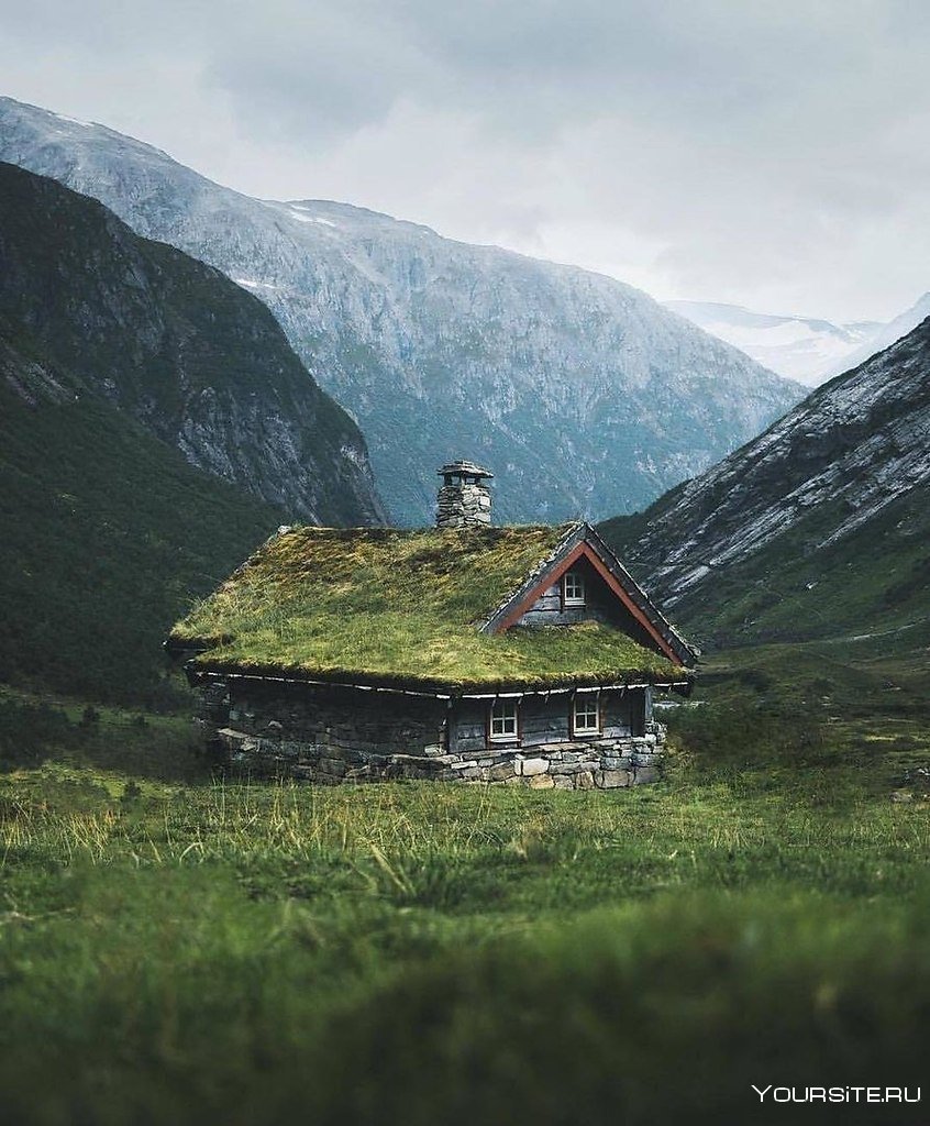 Одинокий домик в Норвегии
