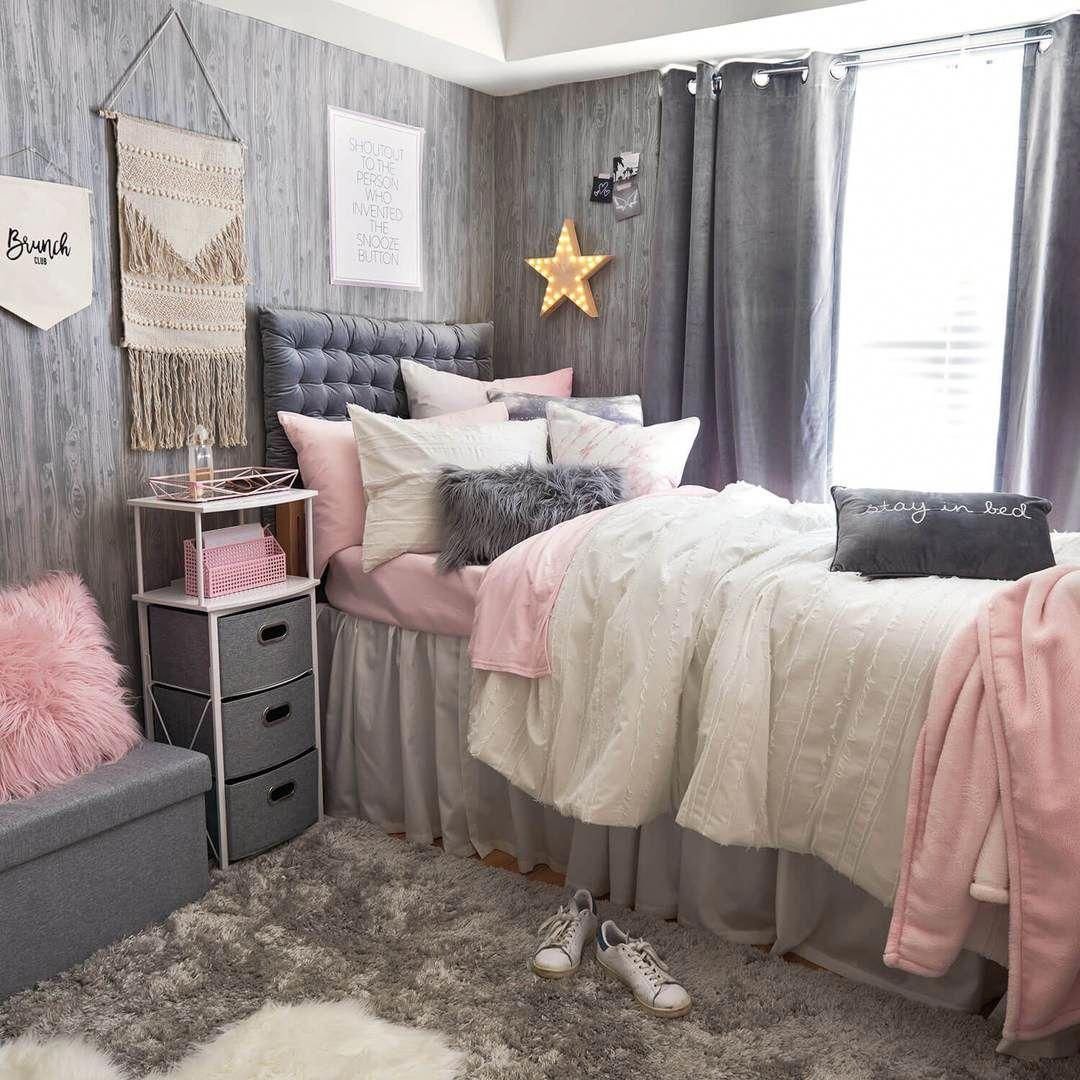 Серо розовая комната. Серо розовая комната для девочки подростка. Серая комната для девочки. Серо розовая комната для подростка.