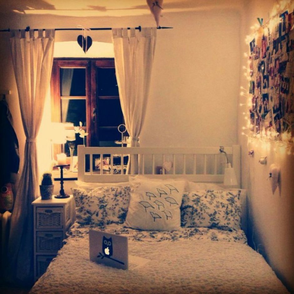 Уютная комната для подростка девочки ночью