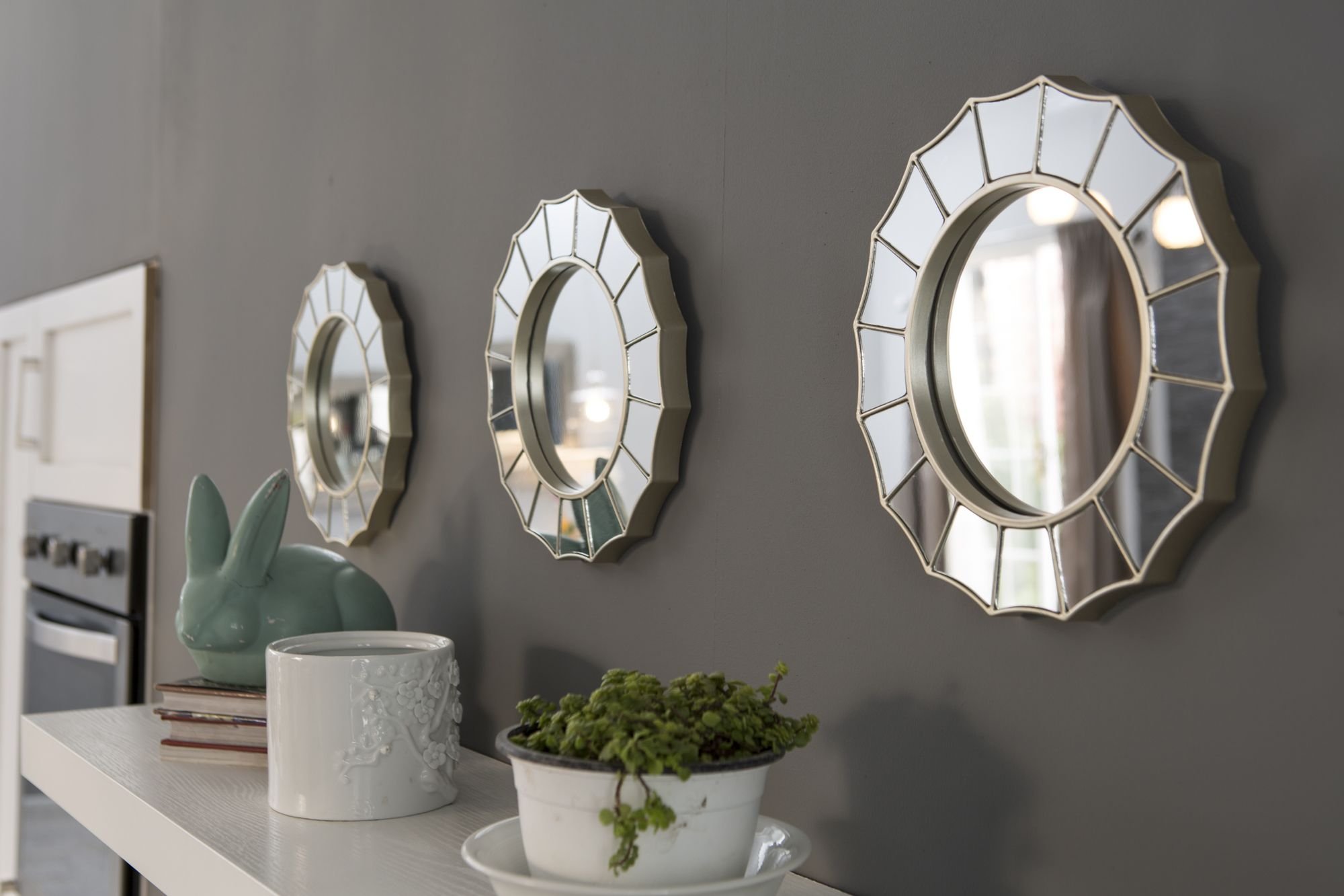 Купить комплект зеркал. QWERTY комплект декоративных зеркал "Булонь", бронза, 3шт, d12 см /16. Дизайнерские зеркала для интерьера. Набор зеркал. Набор зеркал на стену.