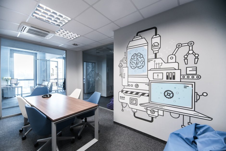 Стены в офисе it компании декор