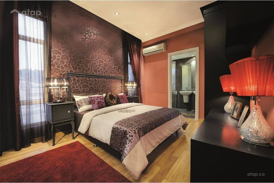 Красно коричневая спальня