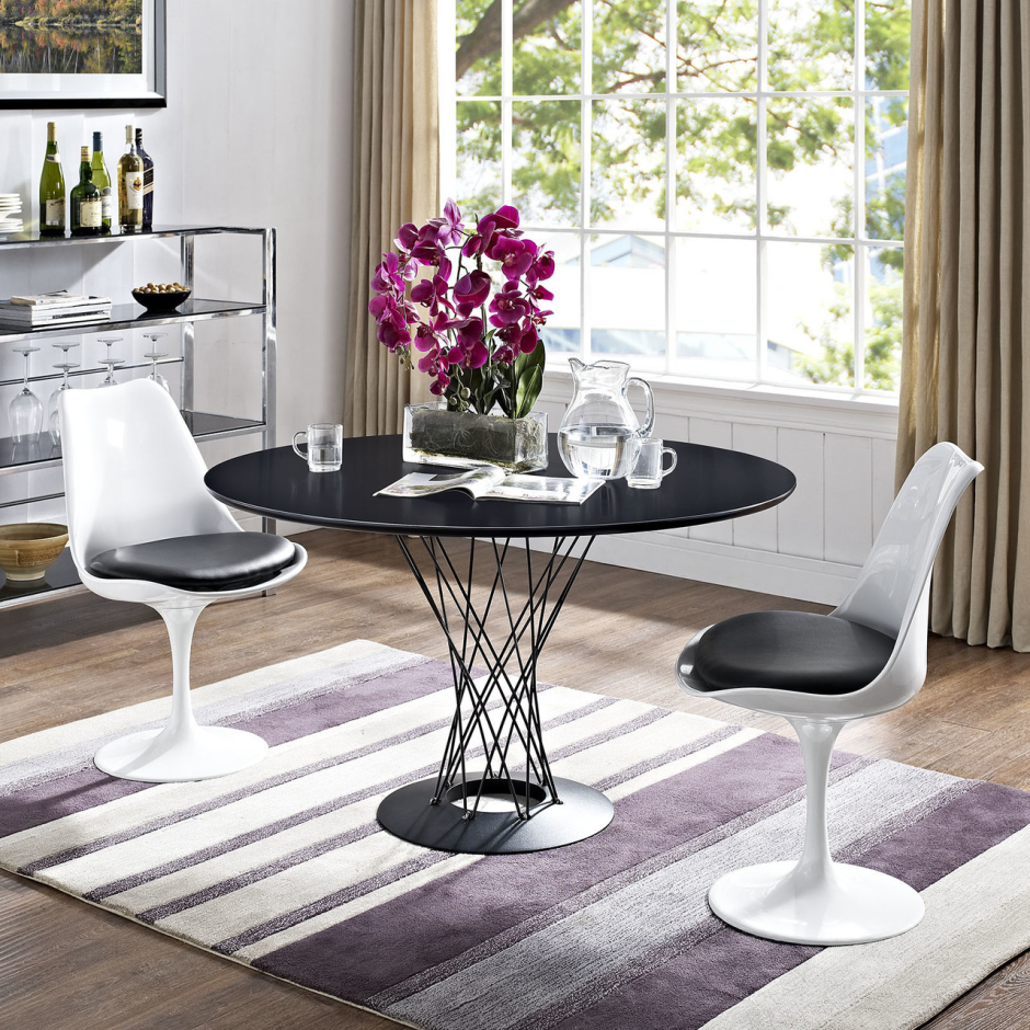 Стол Saarinen Tulip Dining Table by Knoll