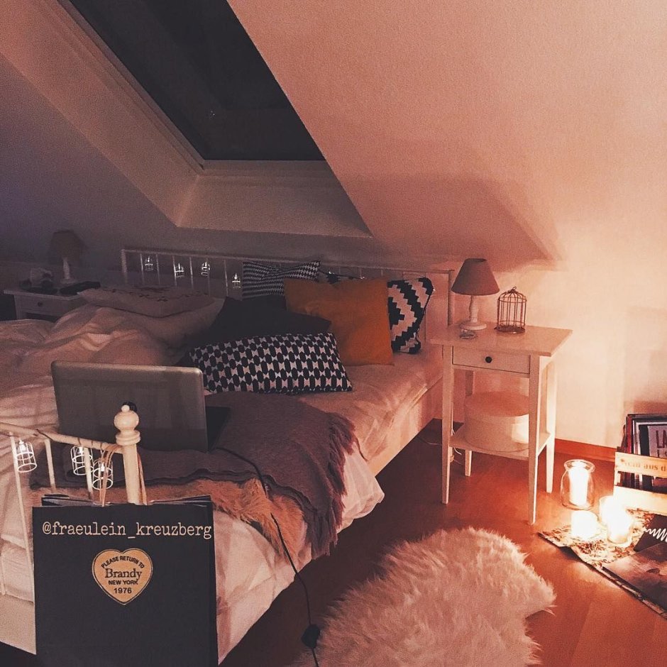 Уютные комнаты для подростков на чердаке