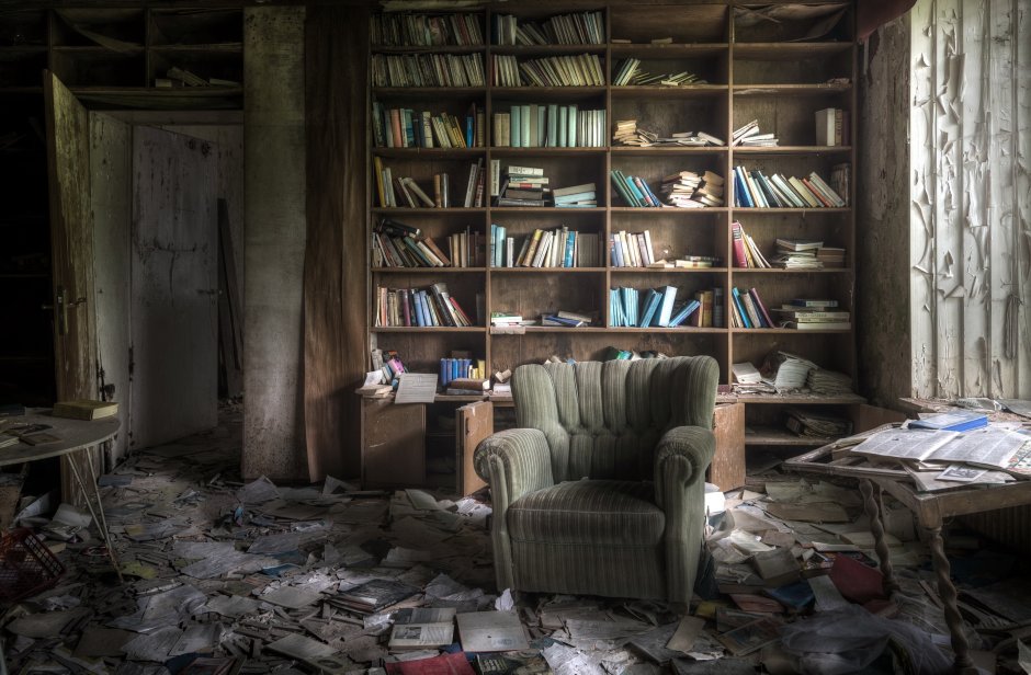 Разрушенная библиотека