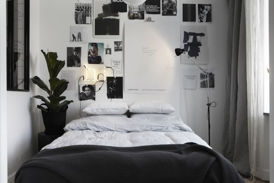 Черная стена в интерьере спальни