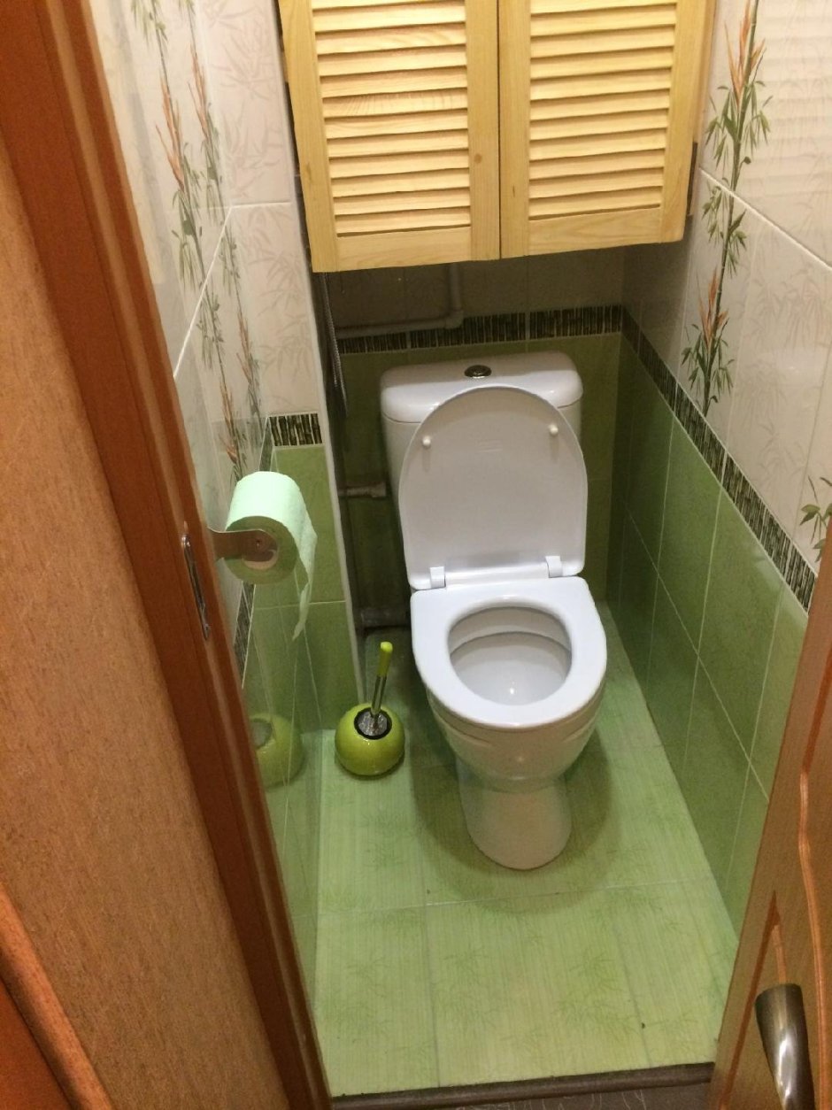 Туалетная комната со стиральной машиной