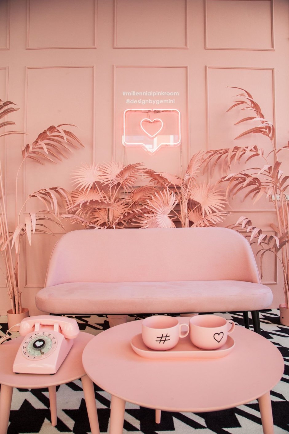 Комната для девочки подростка в розовых тонах