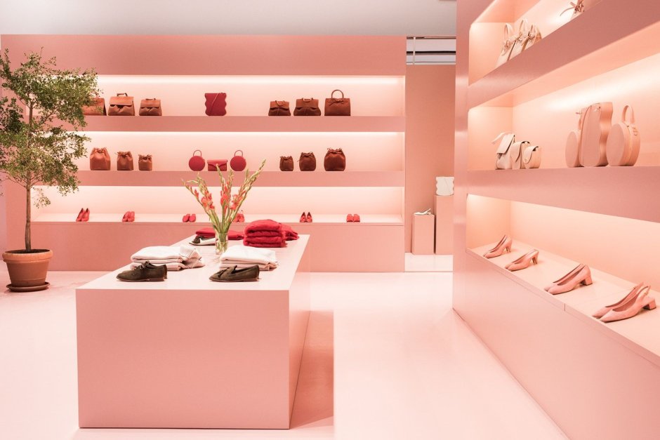 Розовый интерьер магазин