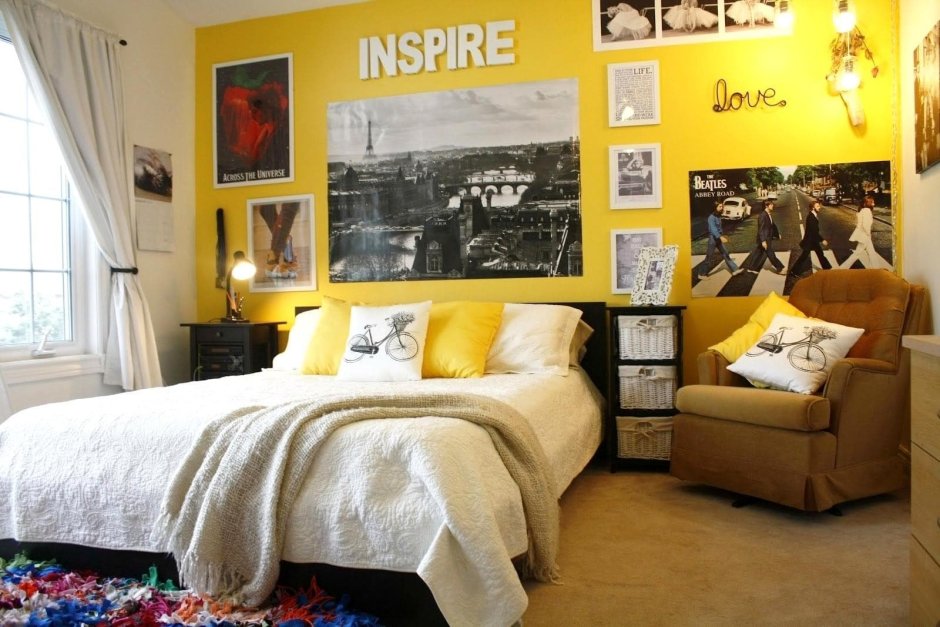 Желтая комната