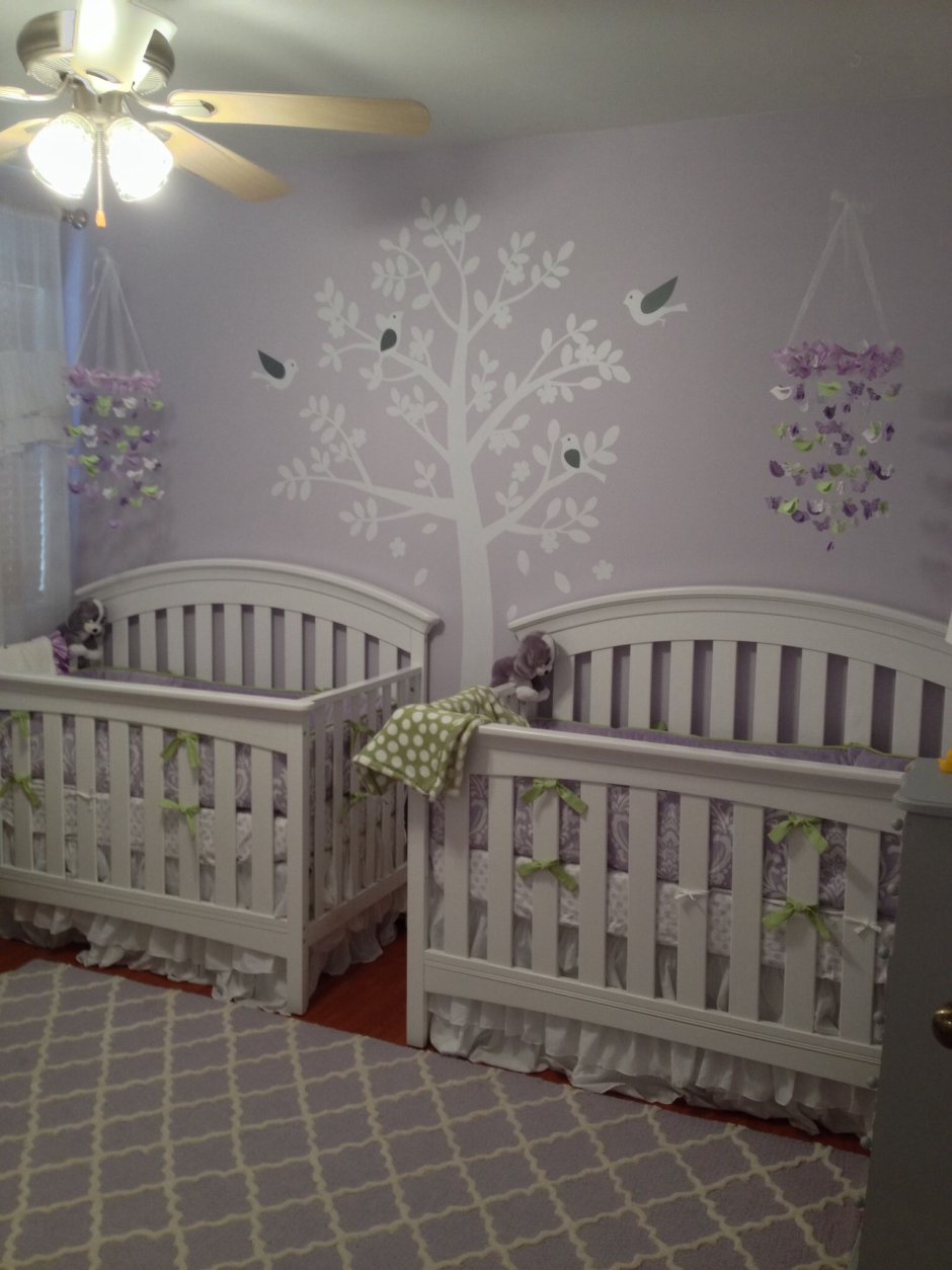 Детская комната для новорожденной двойни