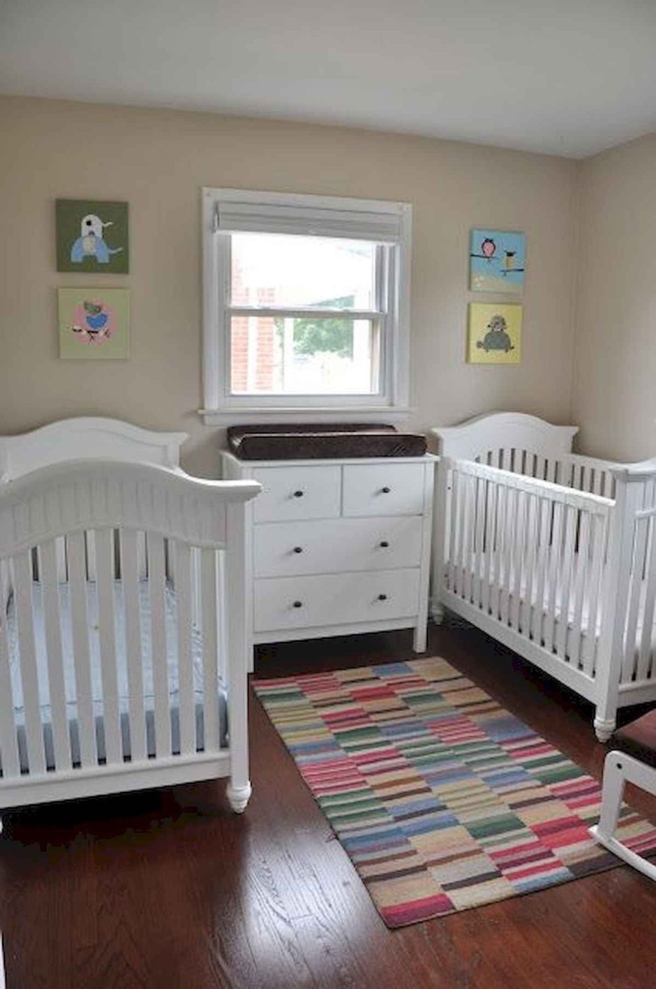 Комната для двойняшек младенцев