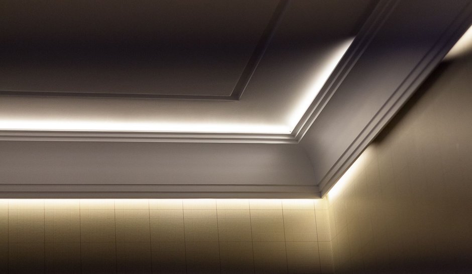 Карнизы для штор с подсветкой на потолок
