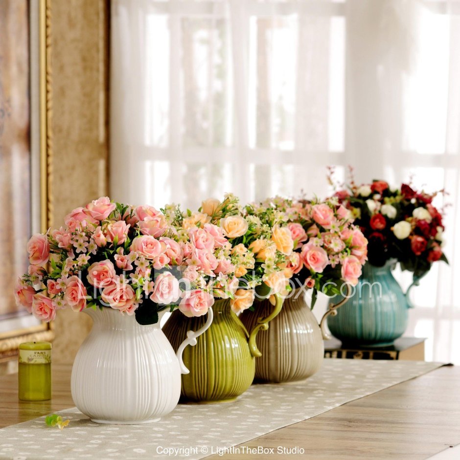 Цветы интерьерные искусственные в вазе