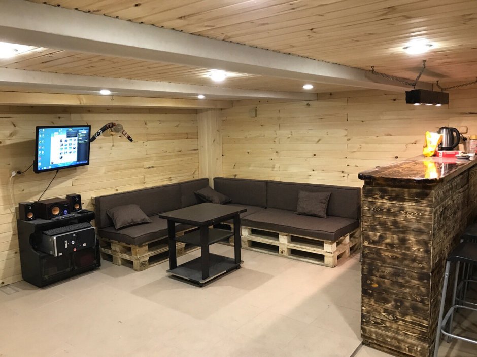 Обустроенный гараж для отдыха