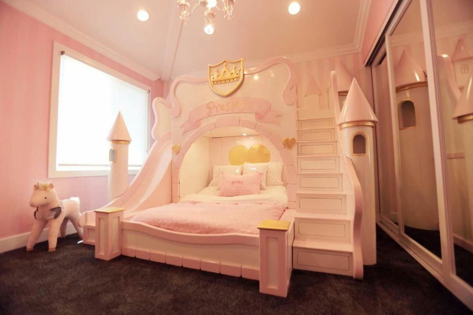 Детские спальни для девочек замок