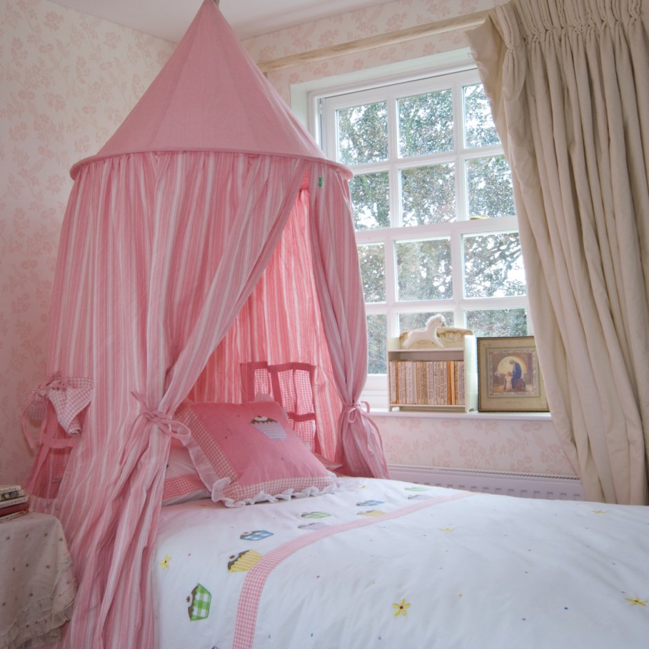 Детская комната для Дочки с балдахином