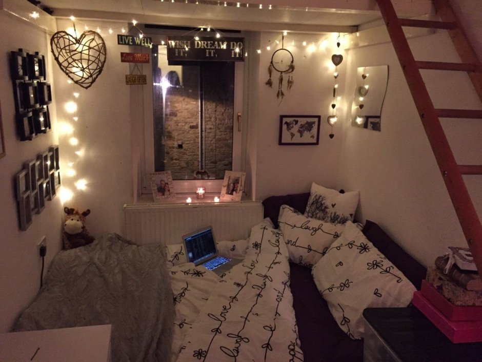 Уютная комната для подростка с подсветкой