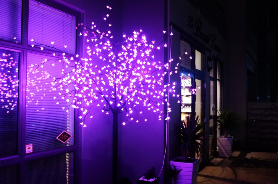 Фиолетовая подсветка