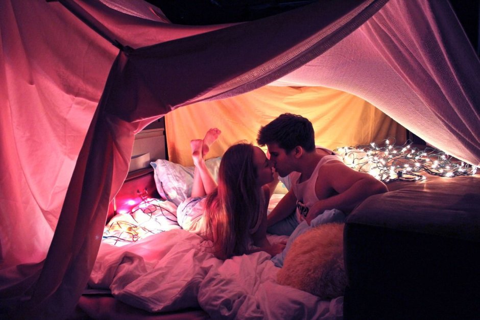Романтический вечер в палатке