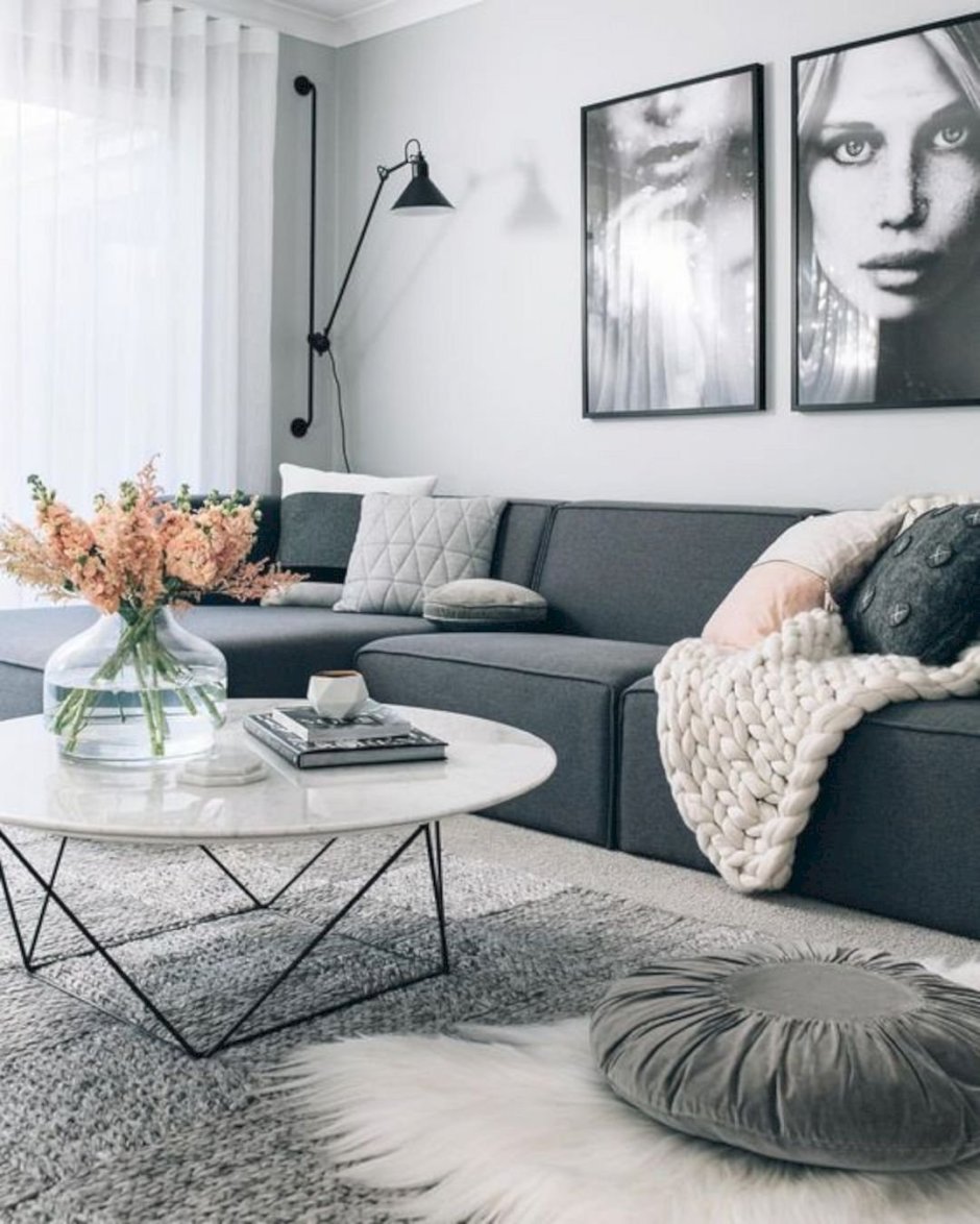 Серый диван в белом интерьере (90 фото)