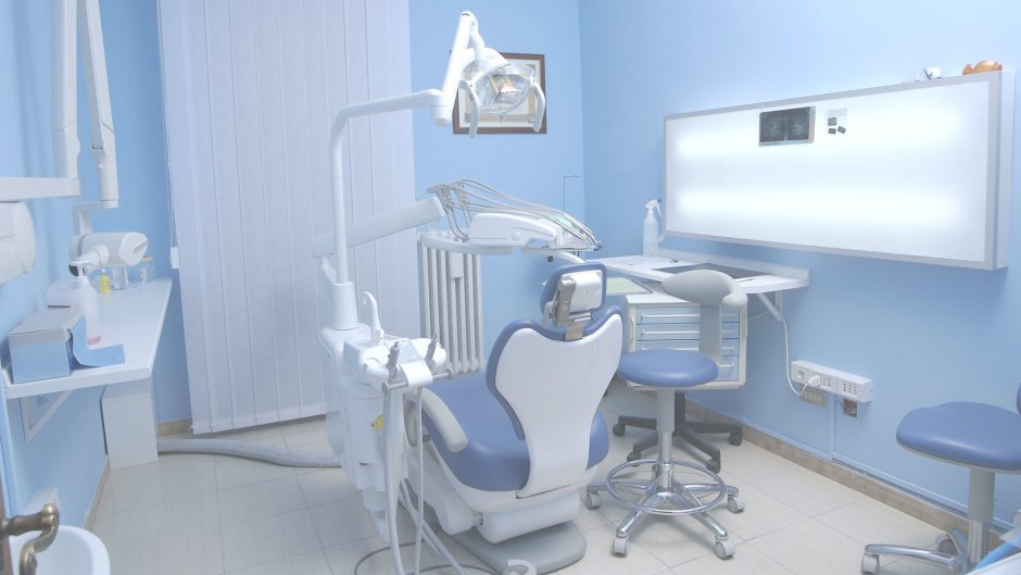 Расположение мебели в стоматологическом кабинете