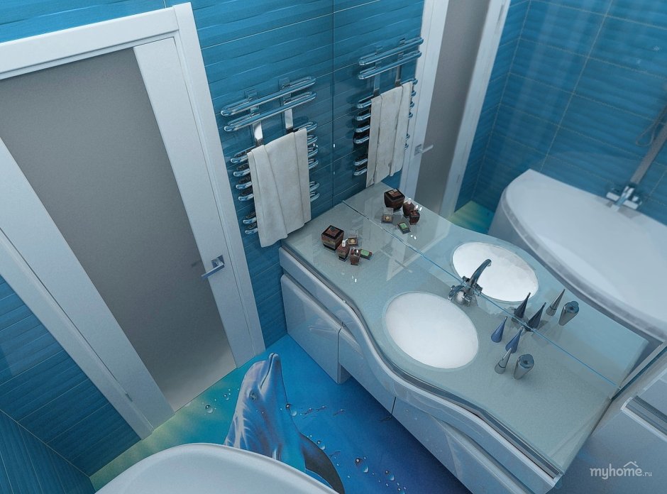 Маленькая ванная комната с ванной голубая