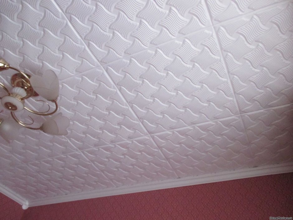 Пенопластовые потолочные плитки на стену