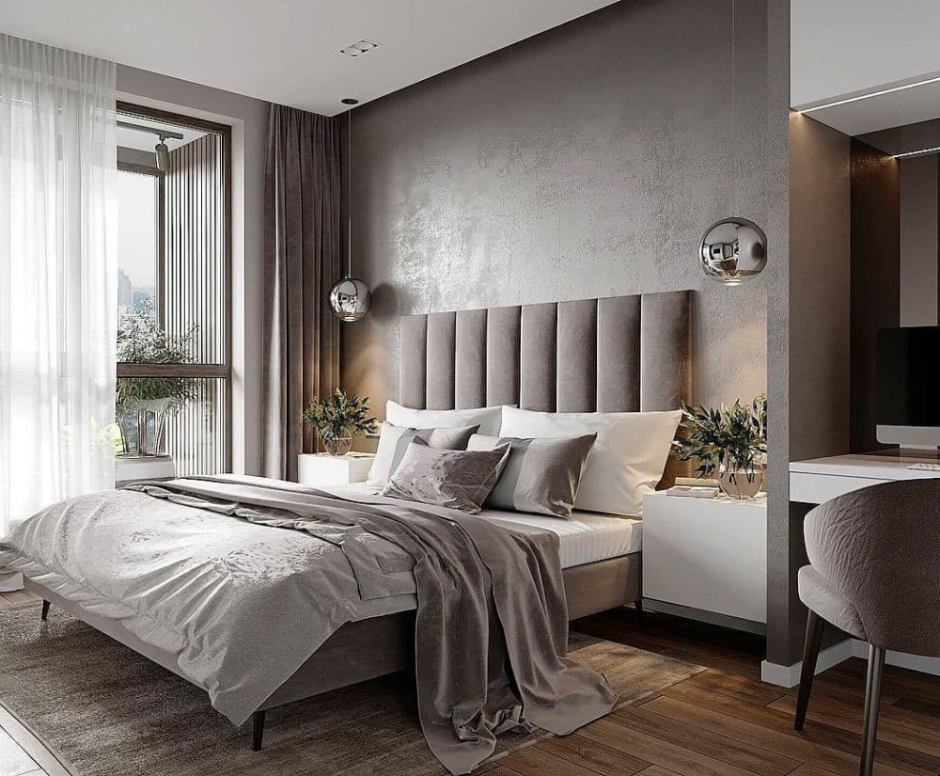 Диван в светлых тонах