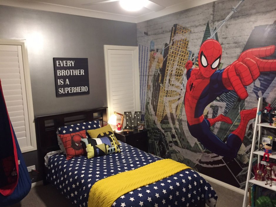 Комната с супергероями