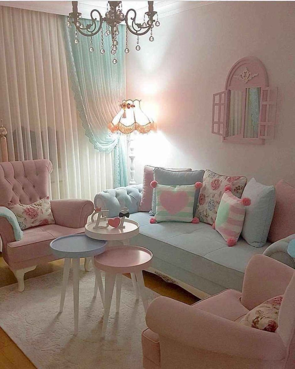 Розовые шторы в спальню
