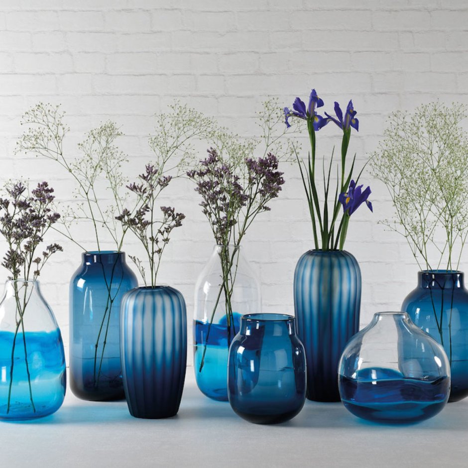 Стеклянные вазы для декора в интерьере (89 фото)