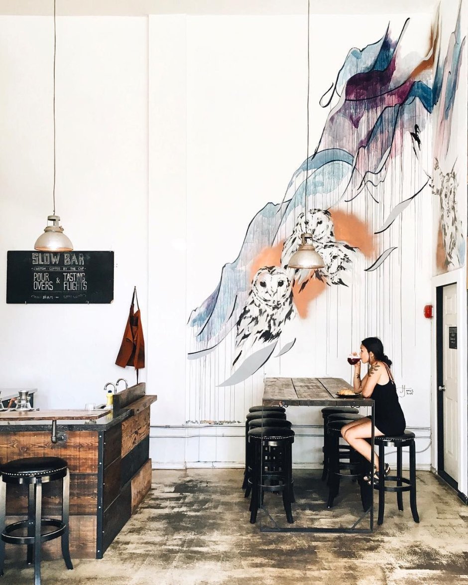 Украсить стену в кафе