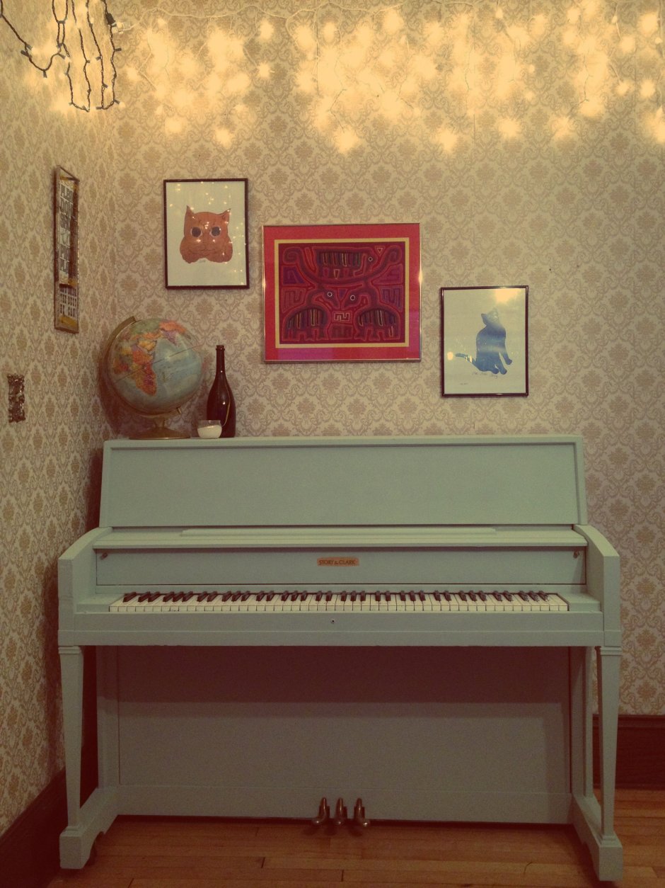 Детская комната с пианино