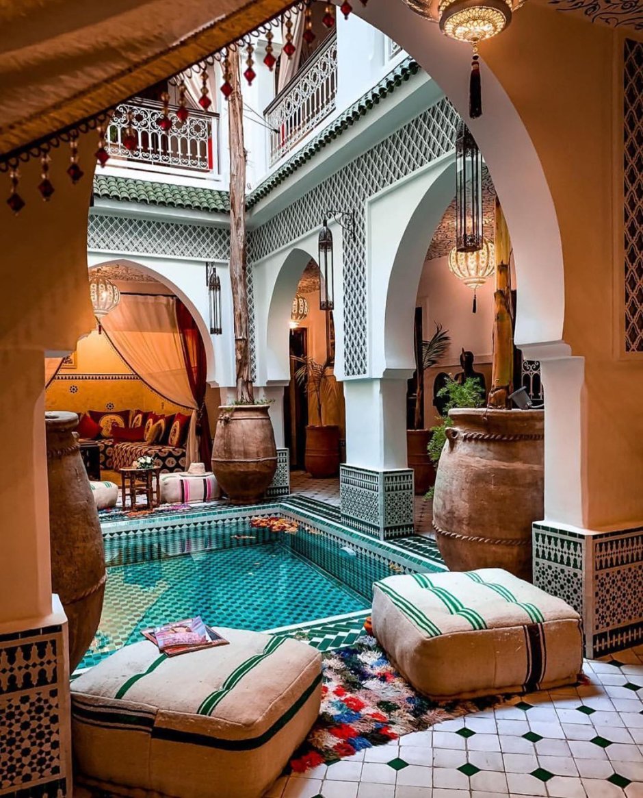 Архитектура отель в марокканском стиле