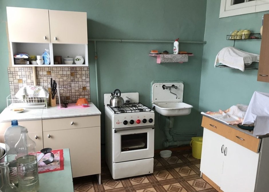 Кухня в коммунальной квартире