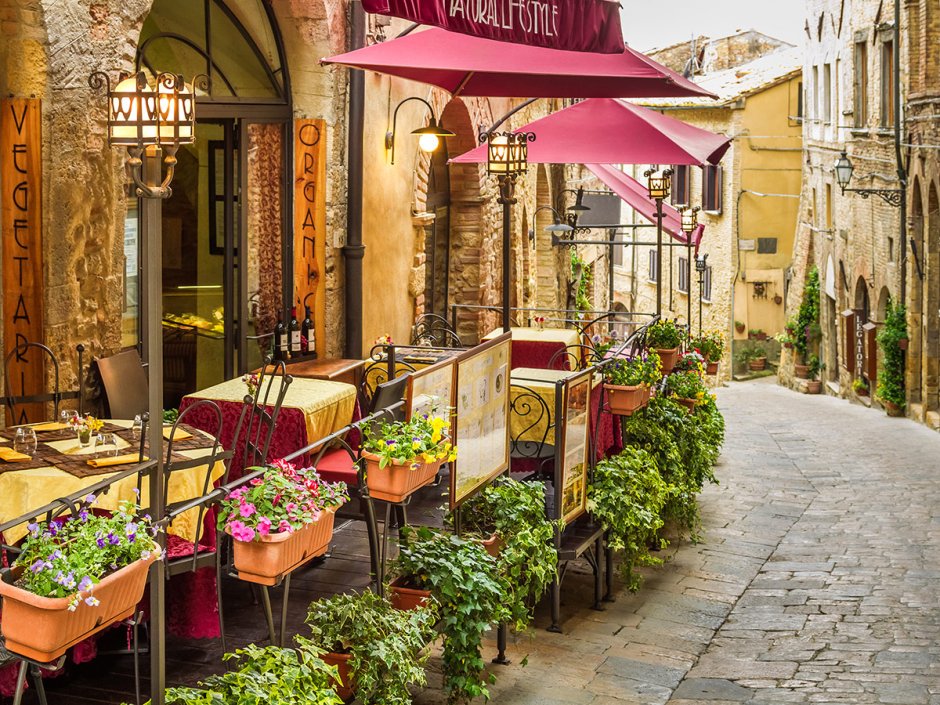 Итальянское уличное кафе