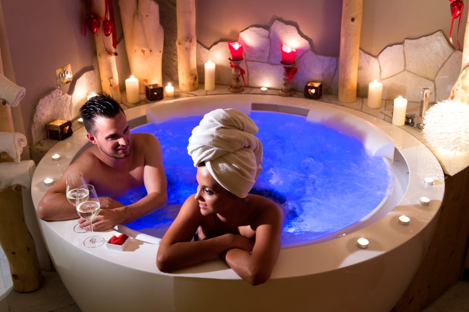 Night Club with Jacuzzi