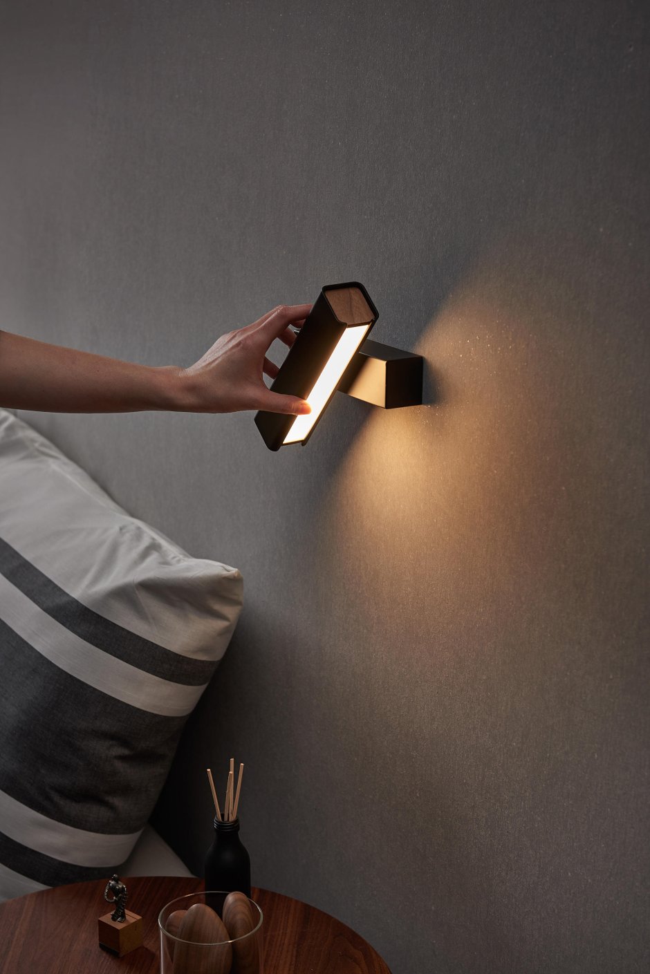 Светильник прикроватный Wall Lamp модель 8122/sq