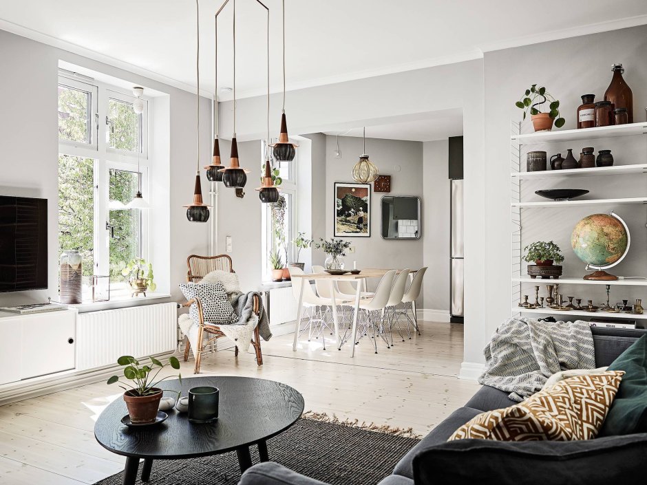 Гостиная в скандинавском стиле с аквариумом