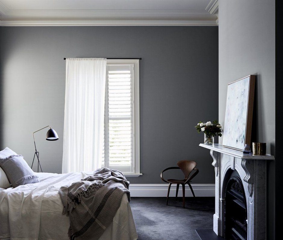 Dulux 19yy 61/057