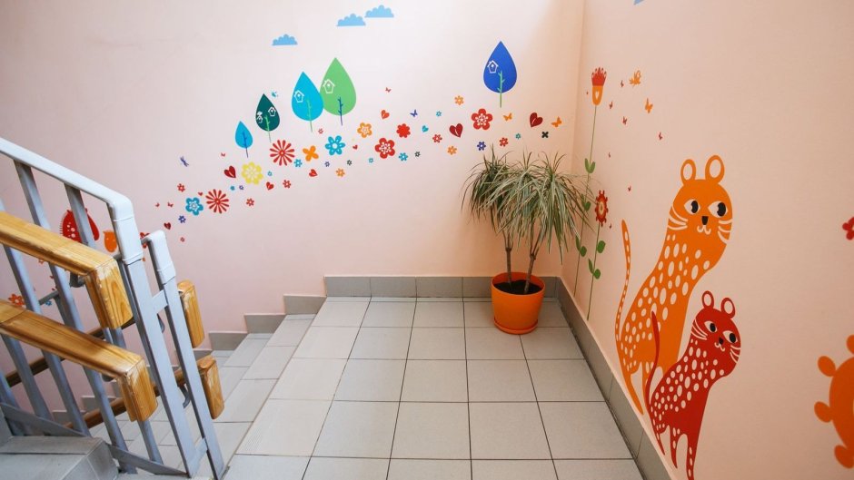 Украшение коридора в детском саду