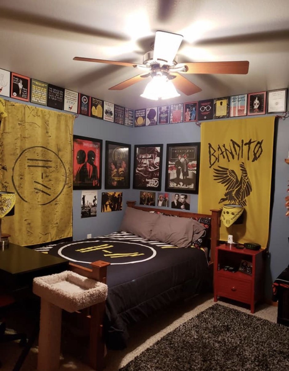 Комната twenty one Pilots