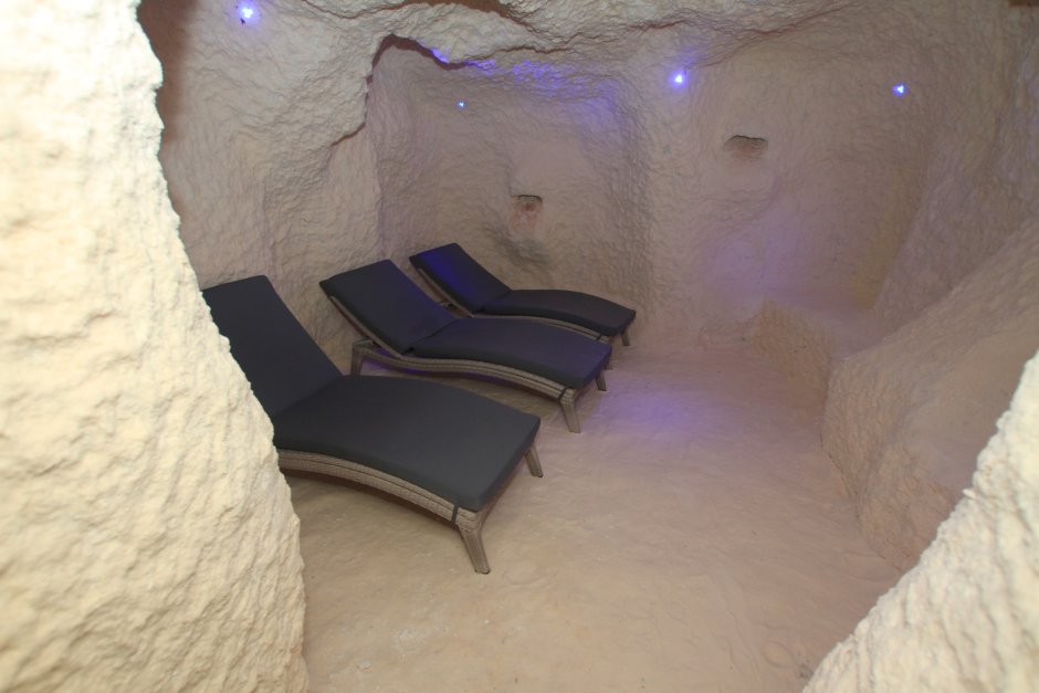 "Омонхона" соляная пещера
