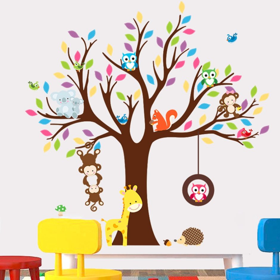 Дерево в интерьере детского сада