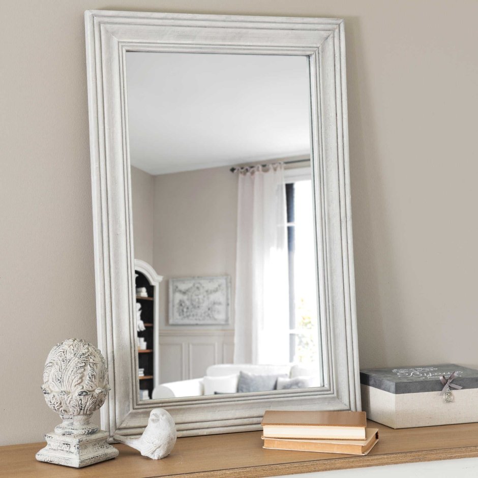 белое зеркало в интерьере