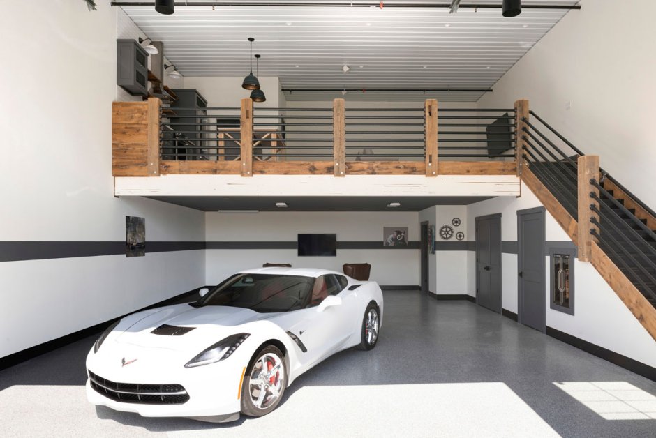 Современный двухэтажный гараж
