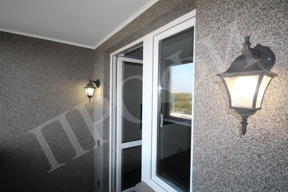 Декоративная штукатурка на лоджии