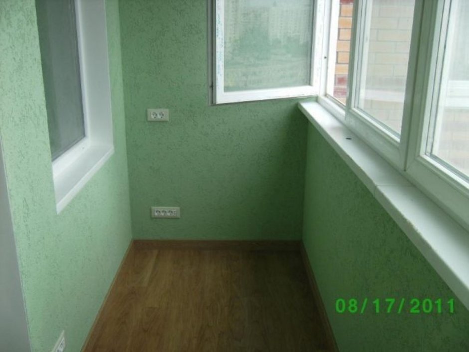 Декоративная штукатурка на балконе