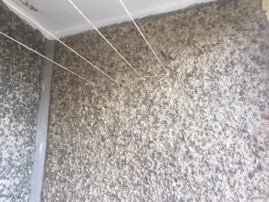 Отделка балкона жидкими обоями